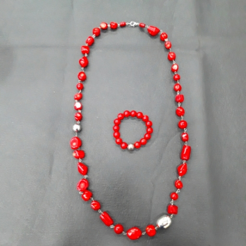 Preowned coral necklace and bracelet set